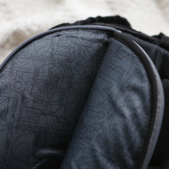 oakley hydrofuse backpack